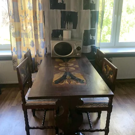 Paerna 4 - Centrum- 2 Bedrooms - 4 Bed- Free Parking-free Wifi