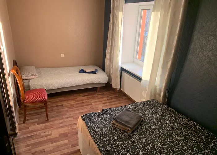 Paerna 4 - Centrum- 2 Bedrooms - 4 Bed * Tartu